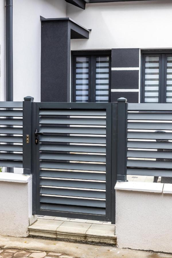 Rubikon Free Parking Apartmani Dusanovac Exterior photo