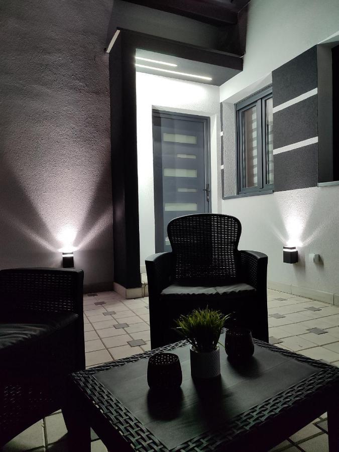 Rubikon Free Parking Apartmani Dusanovac Exterior photo