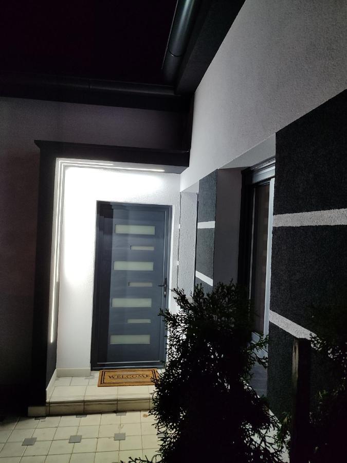 Rubikon Free Parking Apartmani Dusanovac Exterior photo